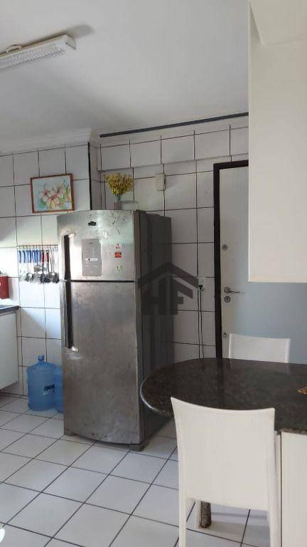 Apartamento à venda com 3 quartos, 98m² - Foto 15