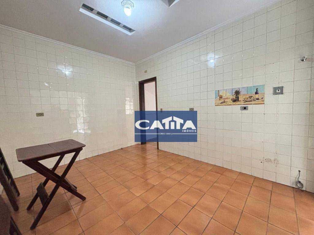 Sobrado para alugar com 6 quartos, 180m² - Foto 17