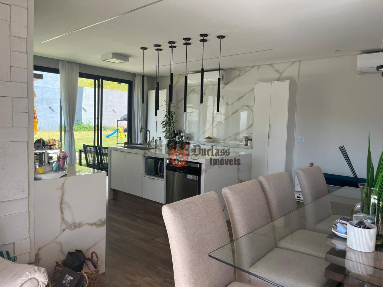 Chácara à venda com 4 quartos, 250m² - Foto 2