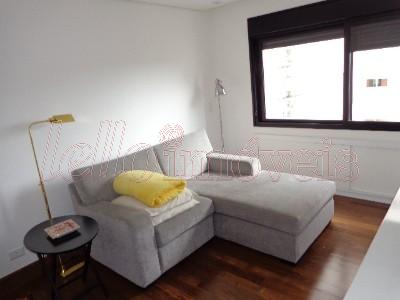 Apartamento à venda com 3 quartos, 175m² - Foto 4