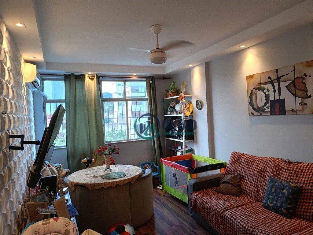 Apartamento à venda com 2 quartos, 72m² - Foto 1