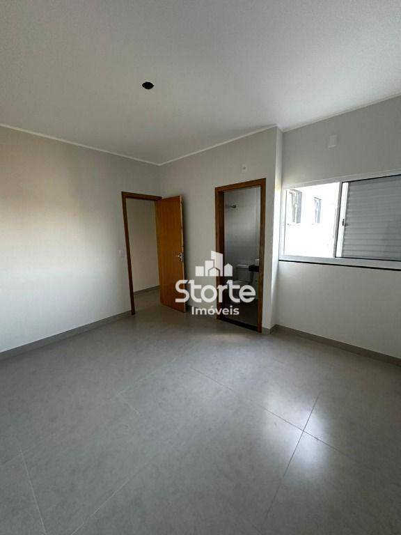 Casa à venda com 3 quartos, 130m² - Foto 15