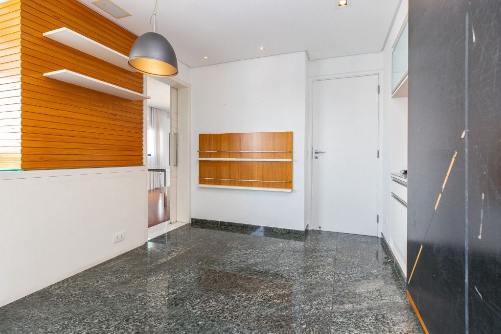 Apartamento à venda com 4 quartos, 255m² - Foto 17