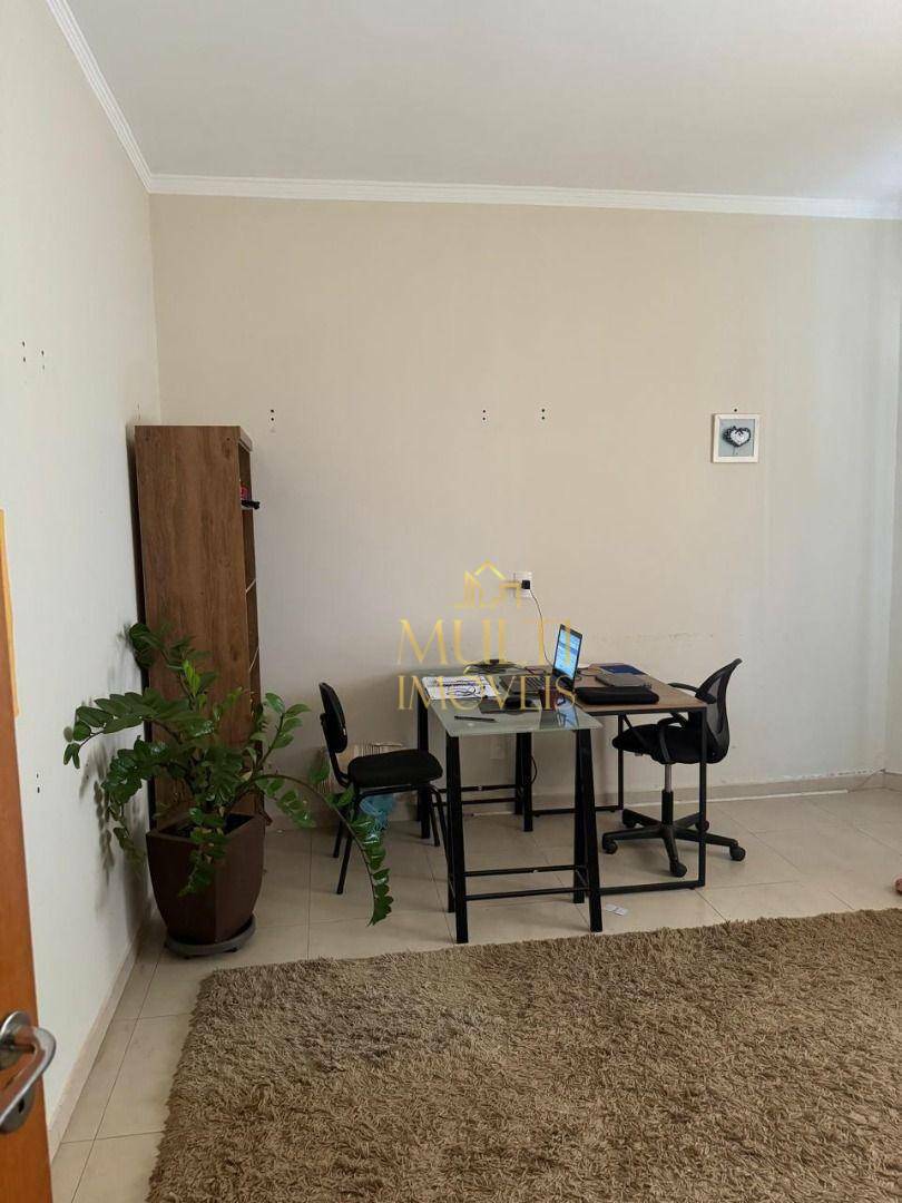 Casa à venda com 3 quartos, 198m² - Foto 4