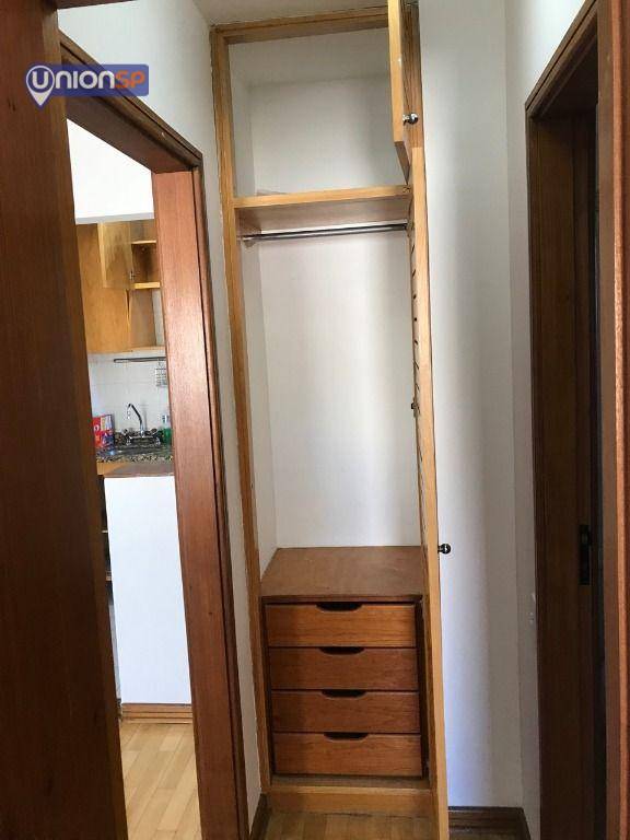 Apartamento à venda com 1 quarto, 44m² - Foto 12