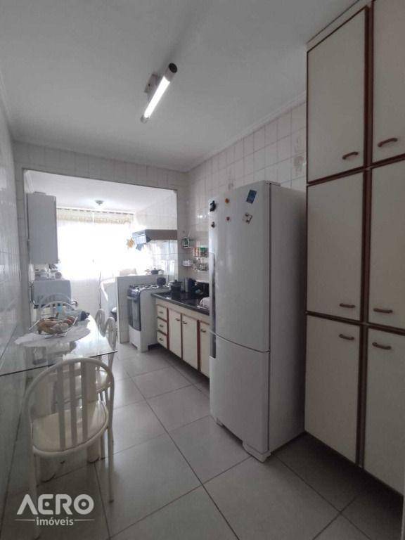 Apartamento à venda com 2 quartos, 50m² - Foto 1
