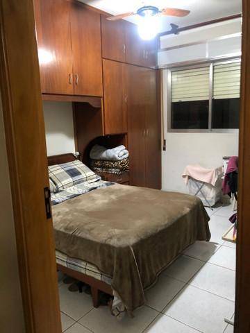 Apartamento à venda com 2 quartos, 65m² - Foto 3