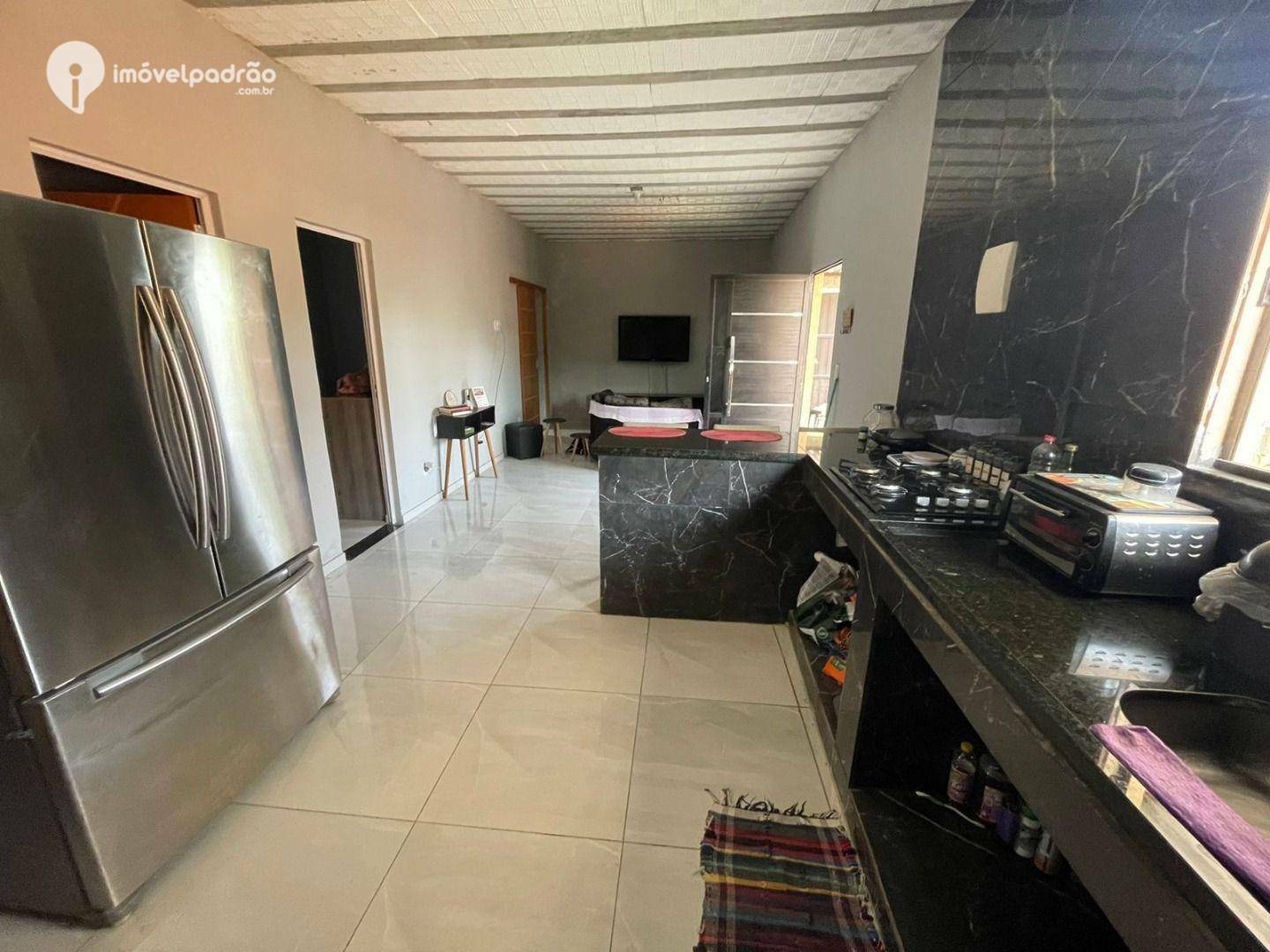 Casa à venda com 2 quartos, 72m² - Foto 2