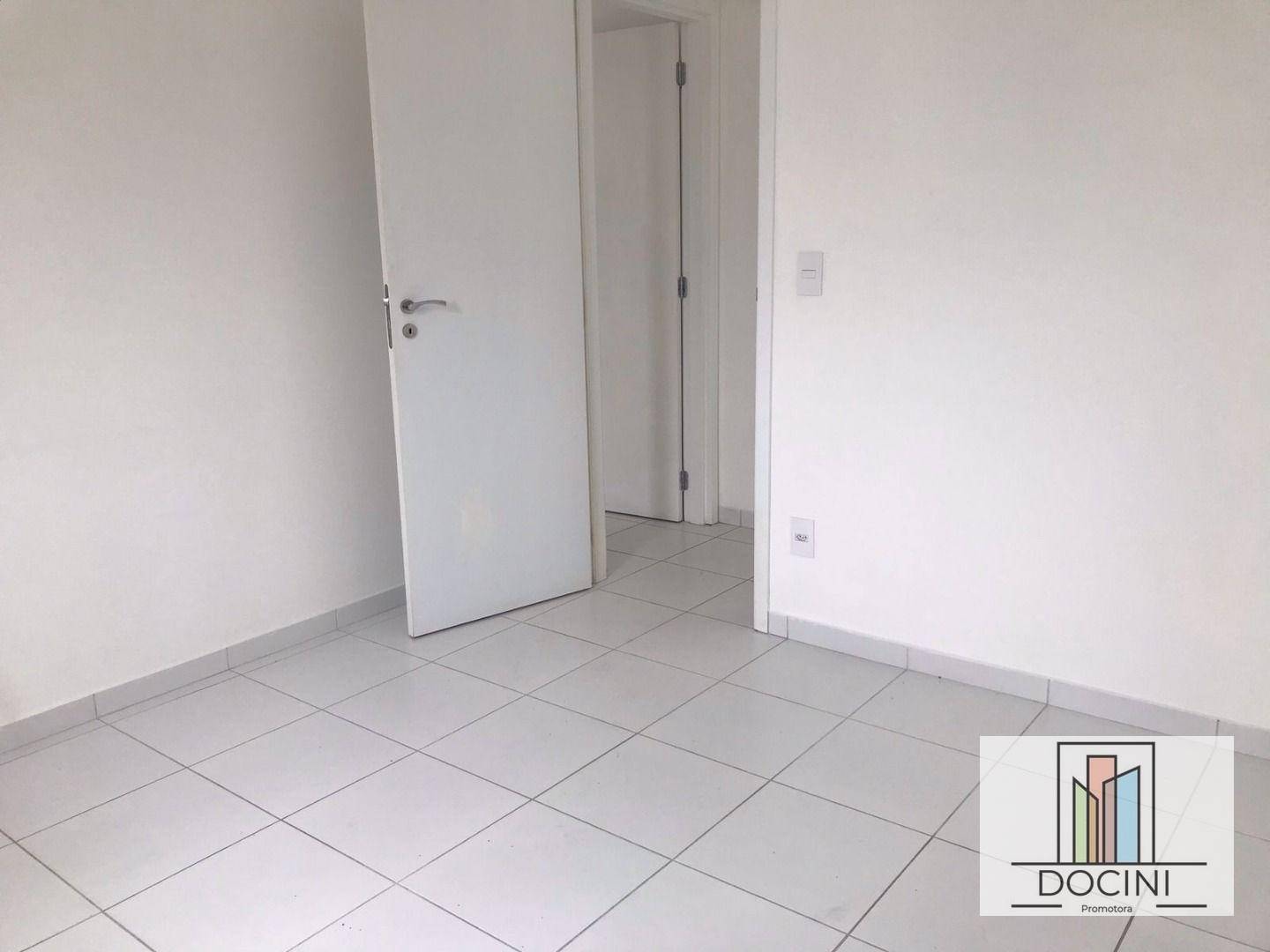 Apartamento à venda com 2 quartos, 67m² - Foto 11