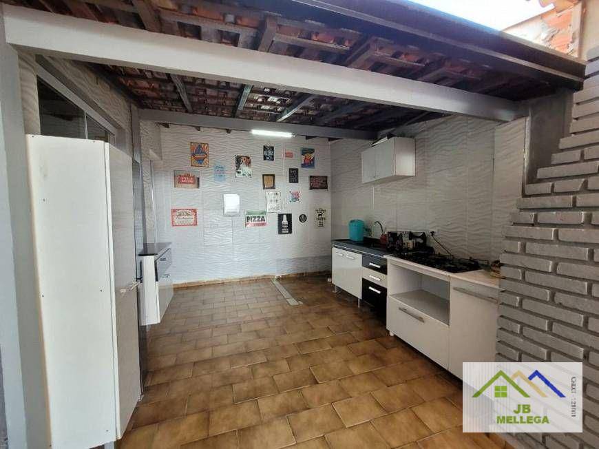 Casa à venda com 2 quartos, 60m² - Foto 5