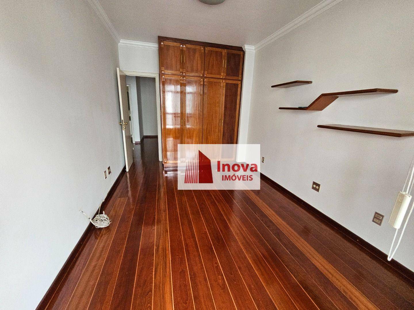 Apartamento à venda com 3 quartos, 180m² - Foto 18