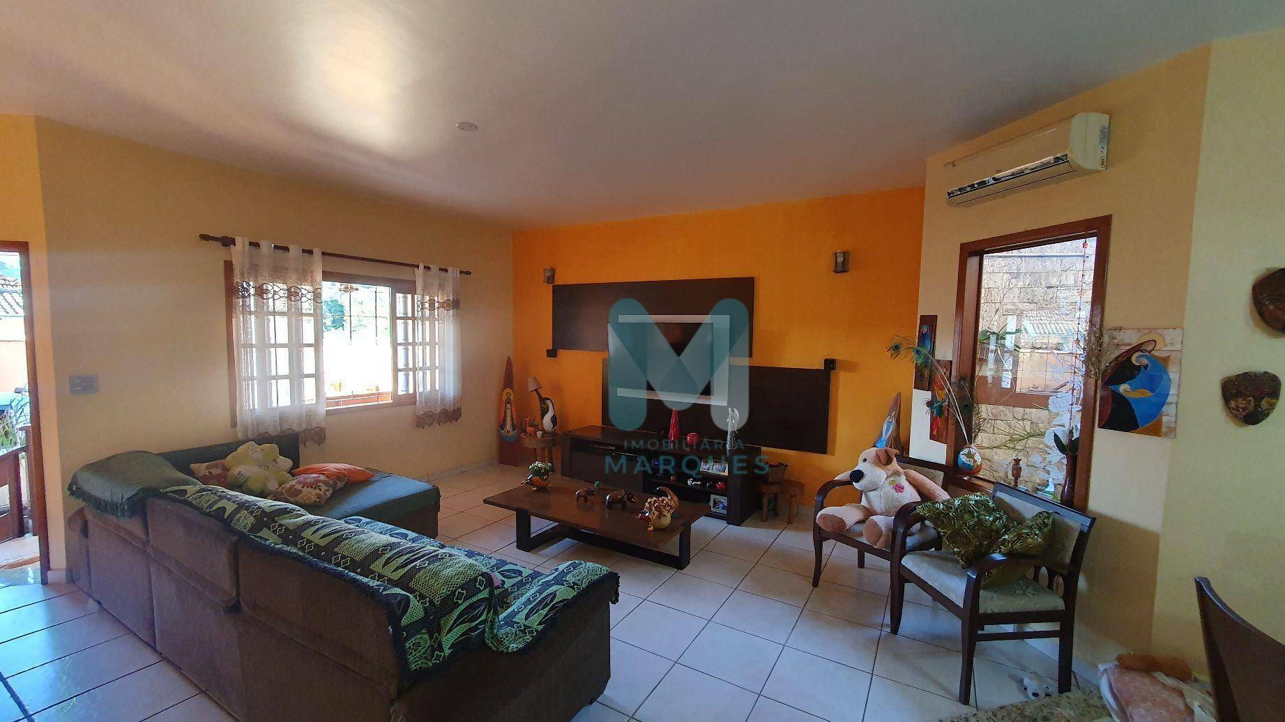 Casa à venda com 3 quartos, 160m² - Foto 1