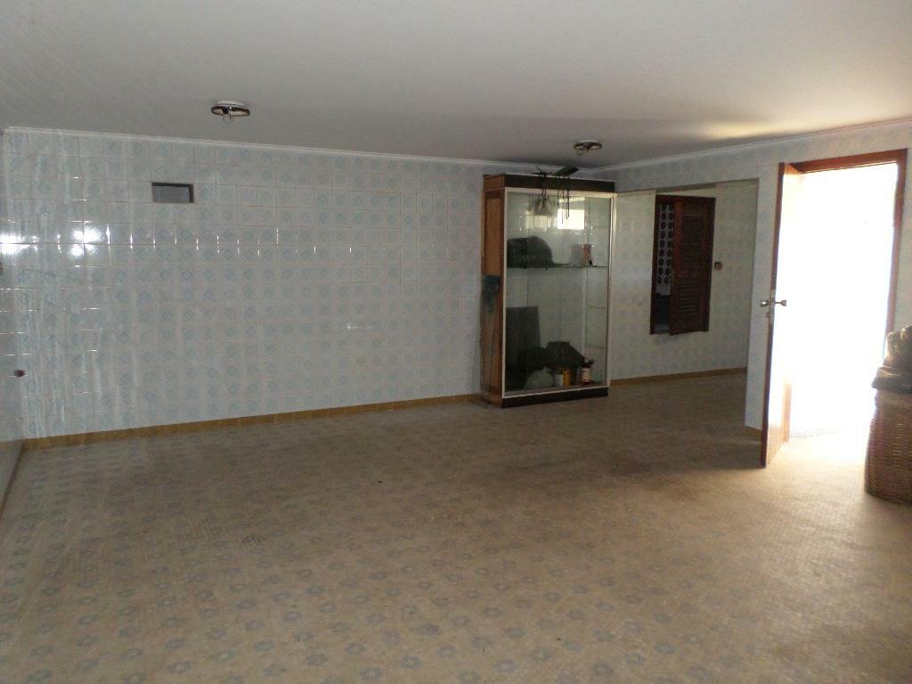 Casa à venda e aluguel com 3 quartos, 350m² - Foto 20