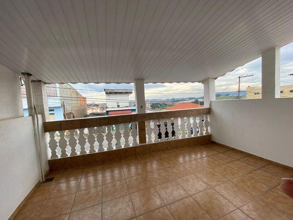 Casa à venda com 3 quartos, 228m² - Foto 3