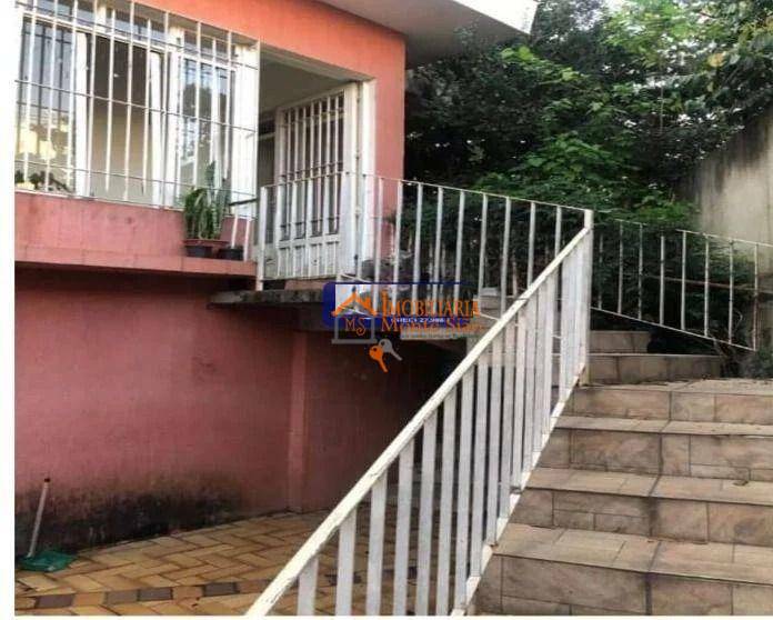 Casa à venda com 3 quartos, 139m² - Foto 1