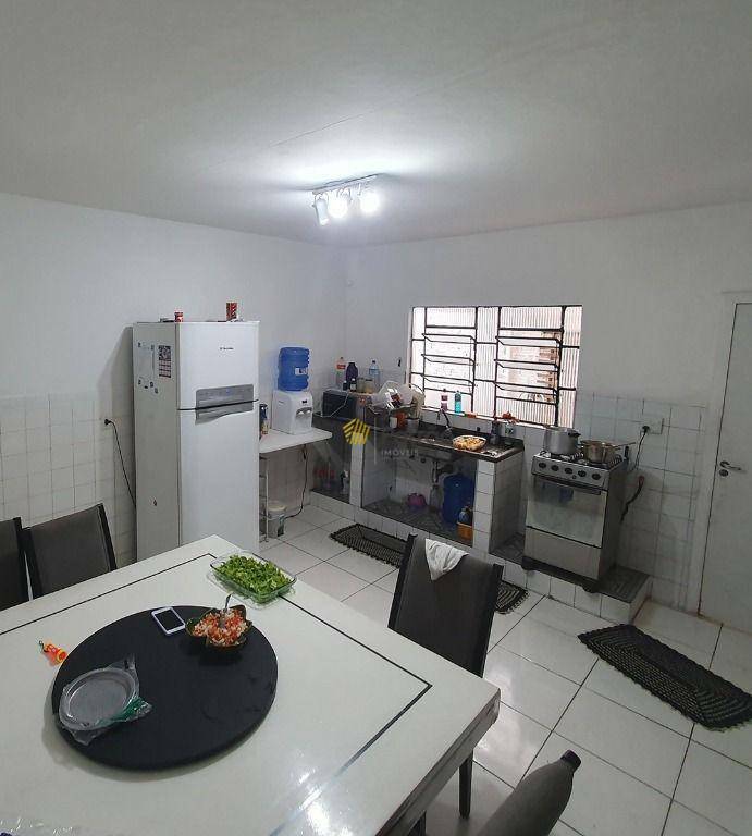 Casa à venda com 2 quartos, 150m² - Foto 1