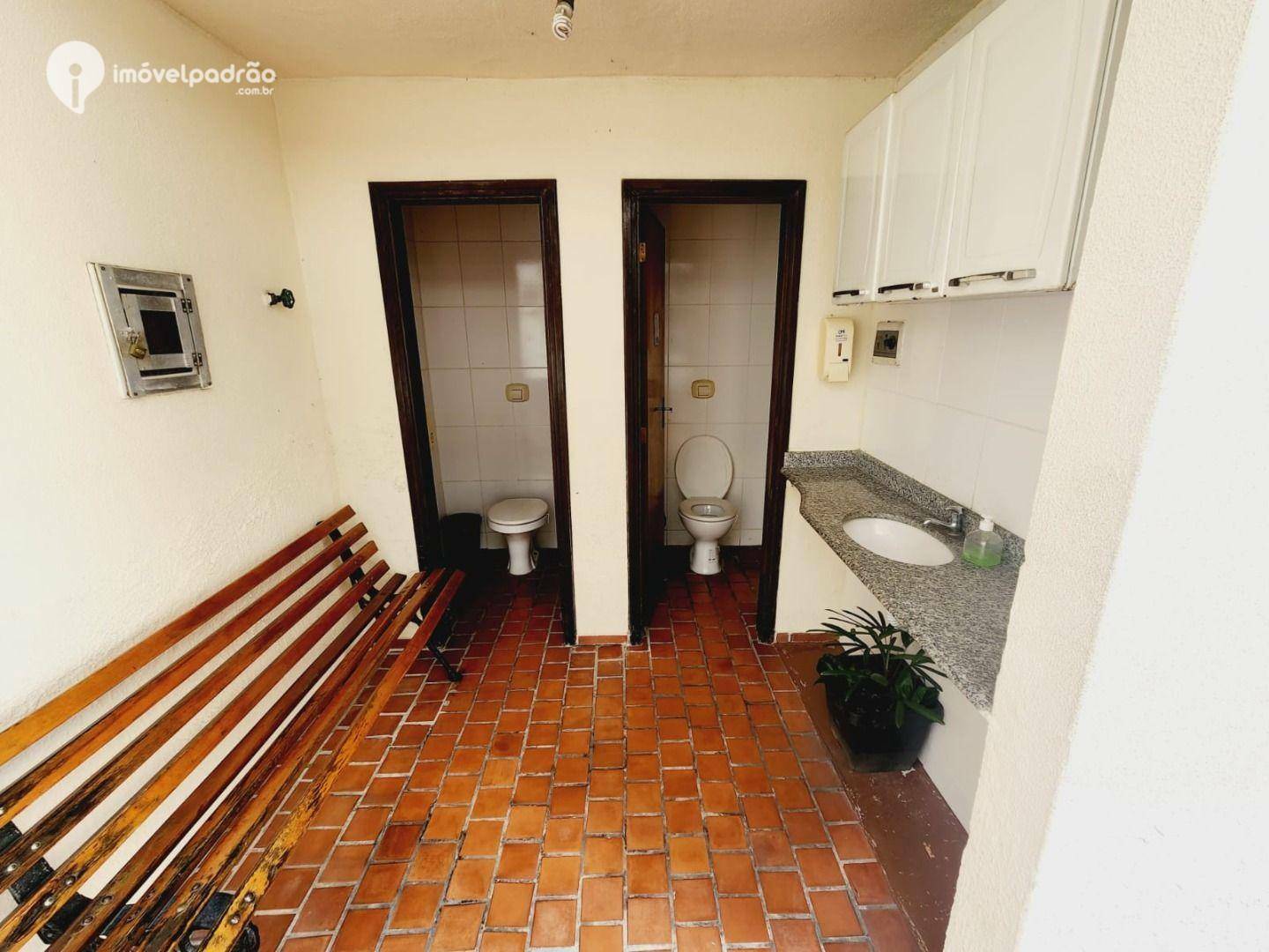 Apartamento para alugar com 3 quartos, 120m² - Foto 16