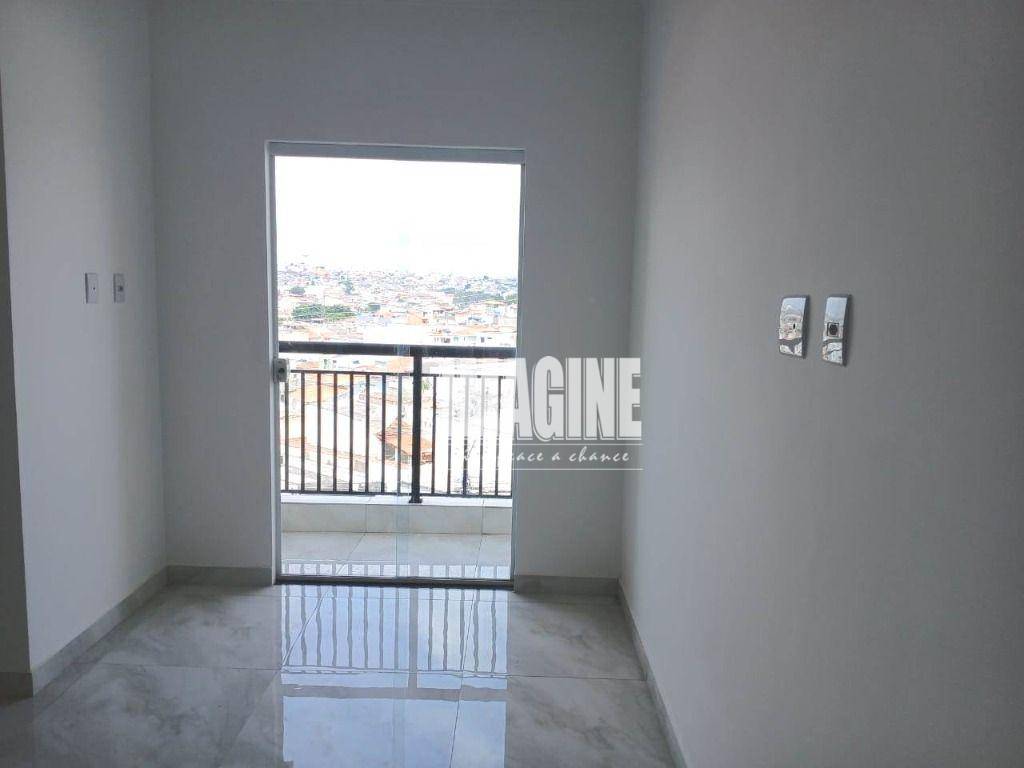 Apartamento à venda com 2 quartos, 45m² - Foto 4