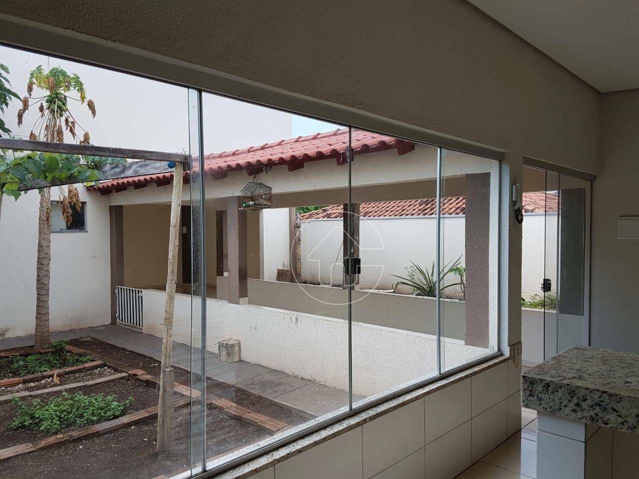 Casa à venda e aluguel com 3 quartos, 200m² - Foto 12