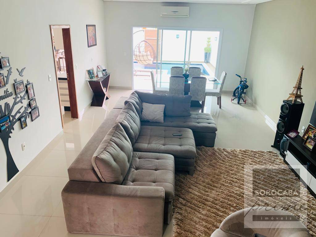 Sobrado à venda com 3 quartos, 253m² - Foto 1