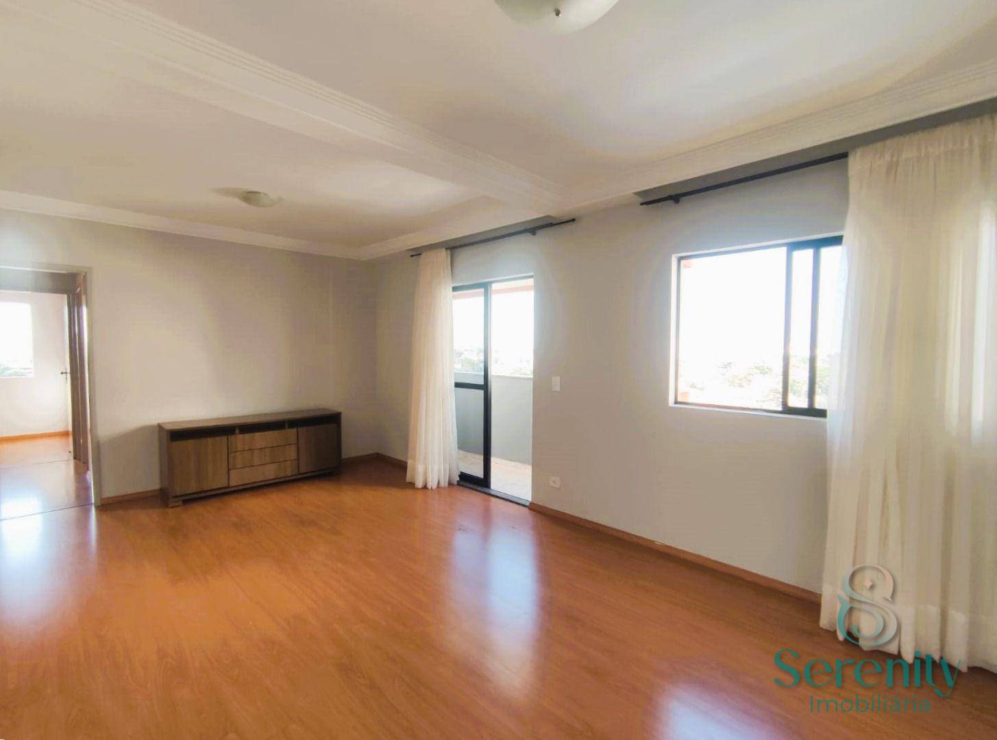 Apartamento para alugar com 3 quartos, 109m² - Foto 1