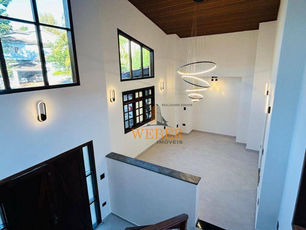 Casa de Condomínio à venda com 6 quartos, 284m² - Foto 8