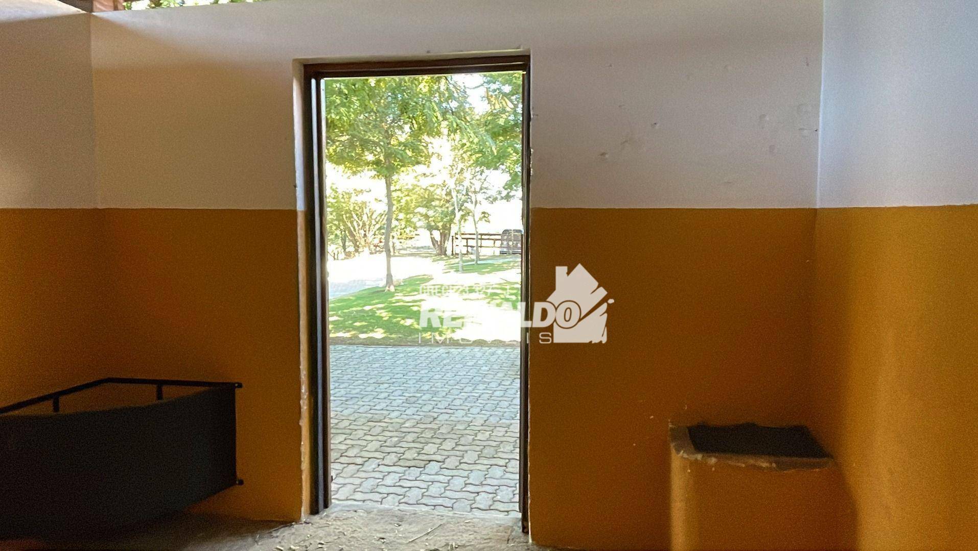 Haras e Área Rural Padrão à venda com 4 quartos, 1050m² - Foto 29