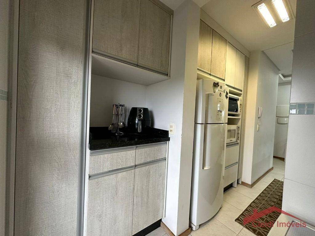 Apartamento à venda com 3 quartos, 92m² - Foto 9