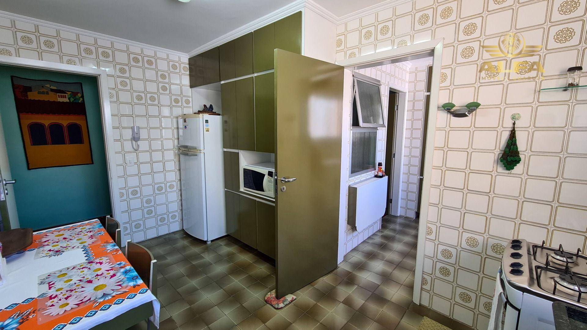 Apartamento à venda com 3 quartos, 130m² - Foto 19