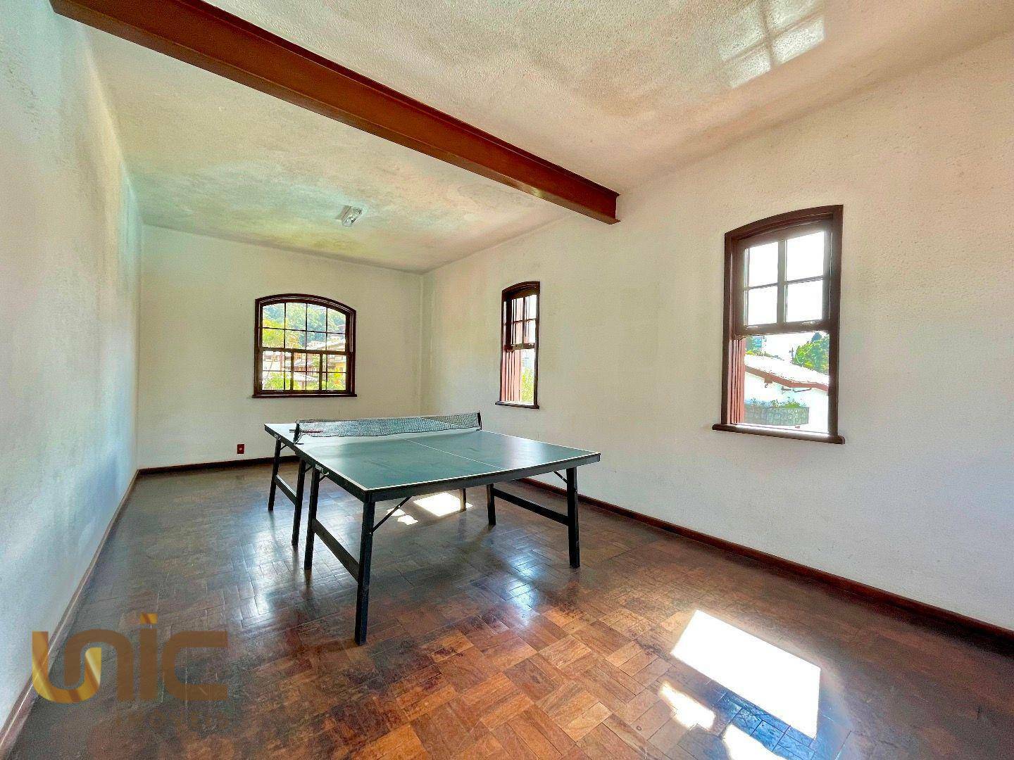 Casa de Condomínio à venda com 6 quartos, 212m² - Foto 37