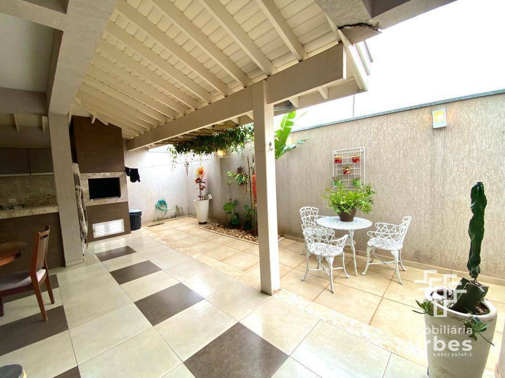 Casa à venda com 4 quartos, 275m² - Foto 36