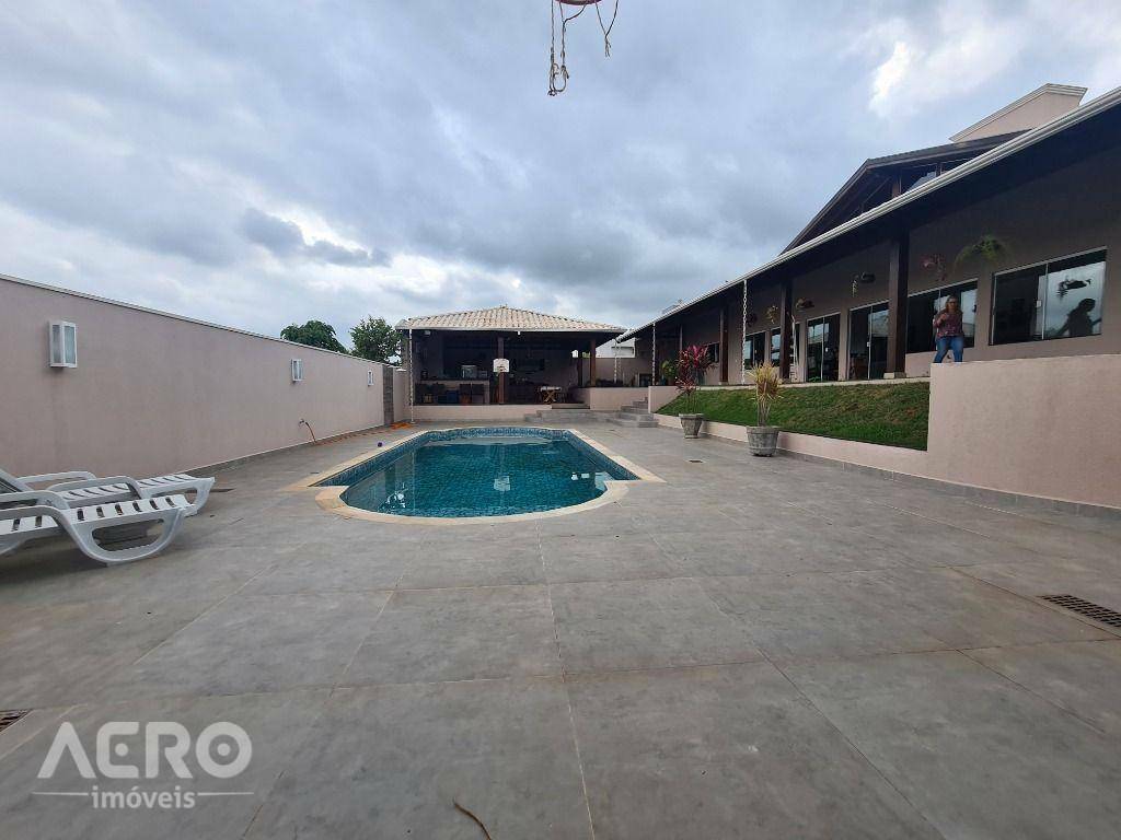 Casa de Condomínio à venda com 4 quartos, 200m² - Foto 25