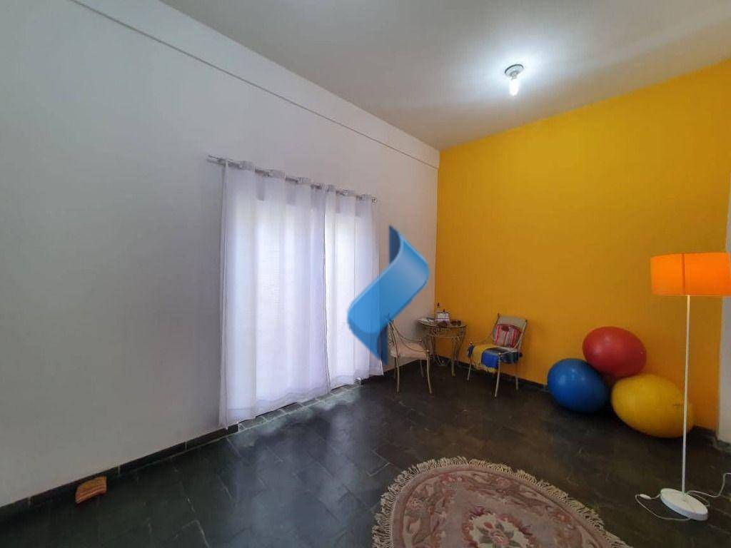 Casa à venda com 1 quarto, 375m² - Foto 6