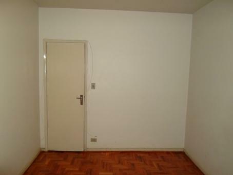 Apartamento à venda com 1 quarto, 52m² - Foto 2