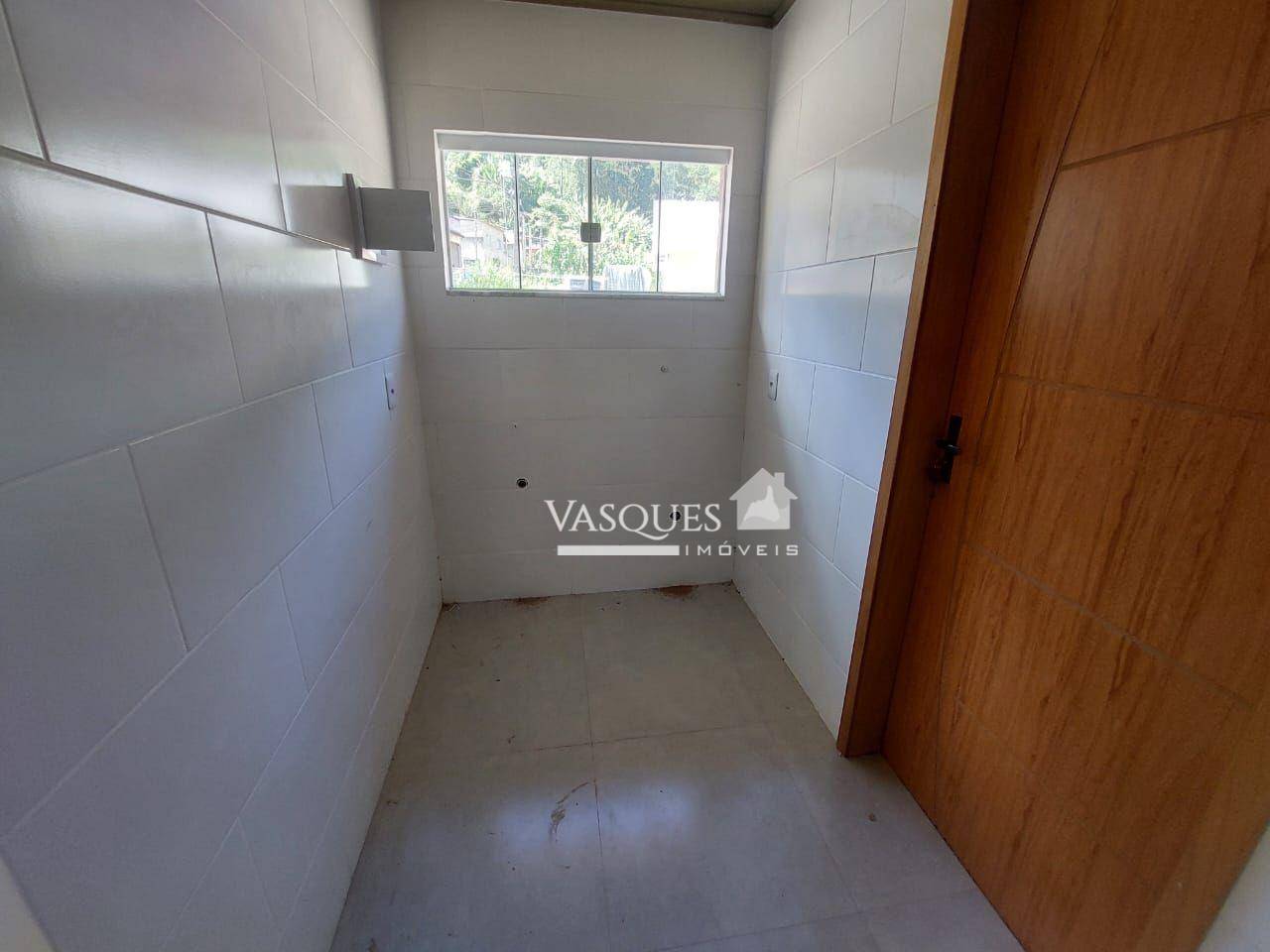 Casa à venda com 2 quartos, 65m² - Foto 5