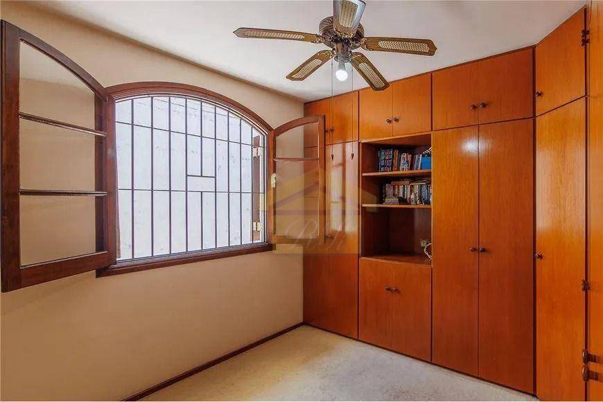 Sobrado à venda e aluguel com 3 quartos, 180m² - Foto 17