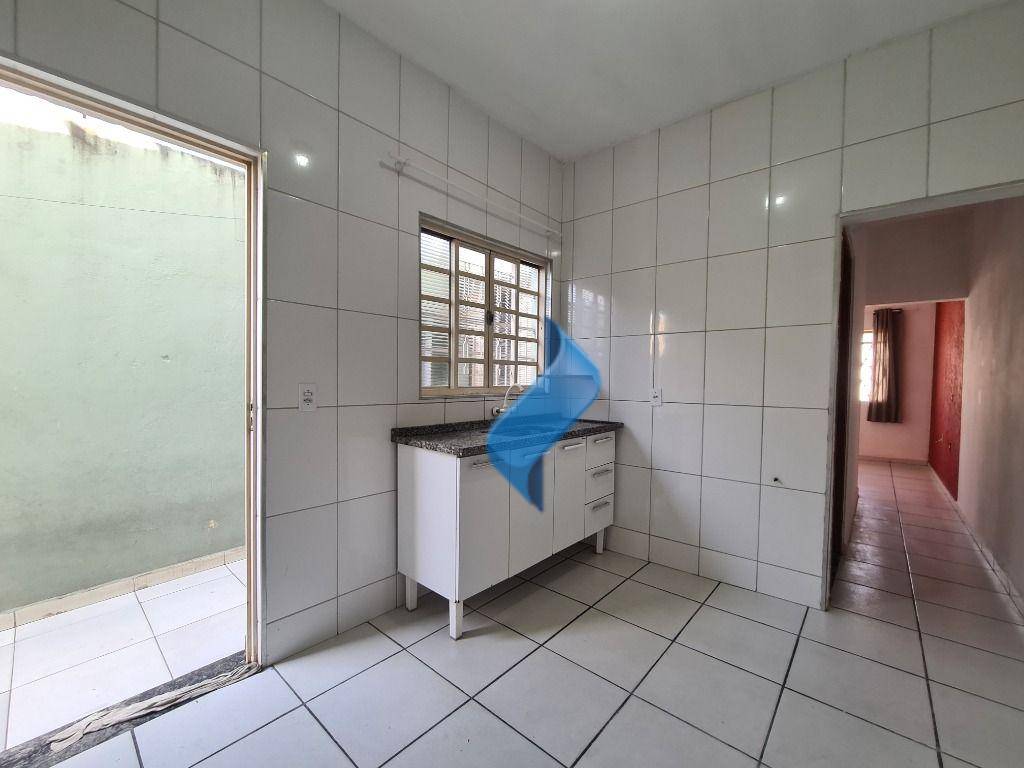 Casa à venda com 2 quartos, 104m² - Foto 12