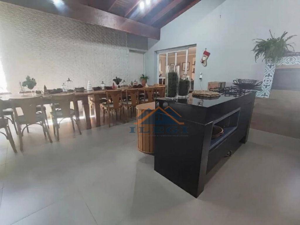 Casa, 3 quartos, 303 m² - Foto 3