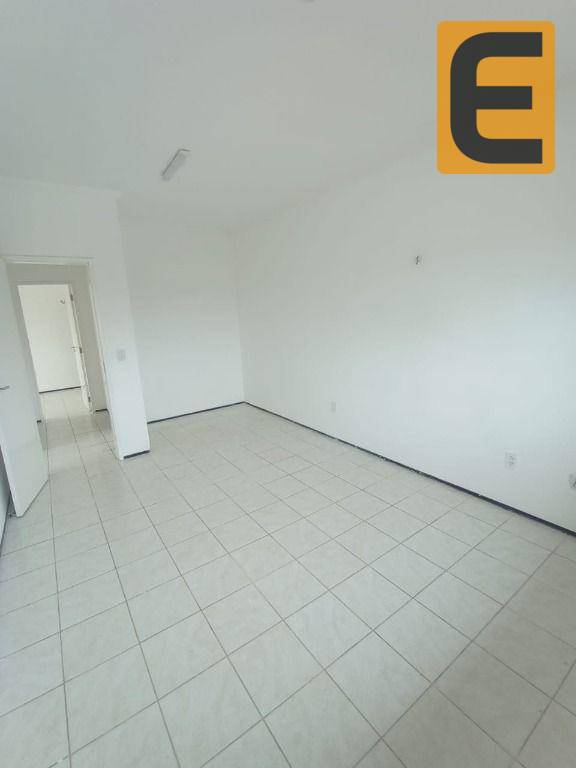 Casa para alugar com 3 quartos, 250m² - Foto 28