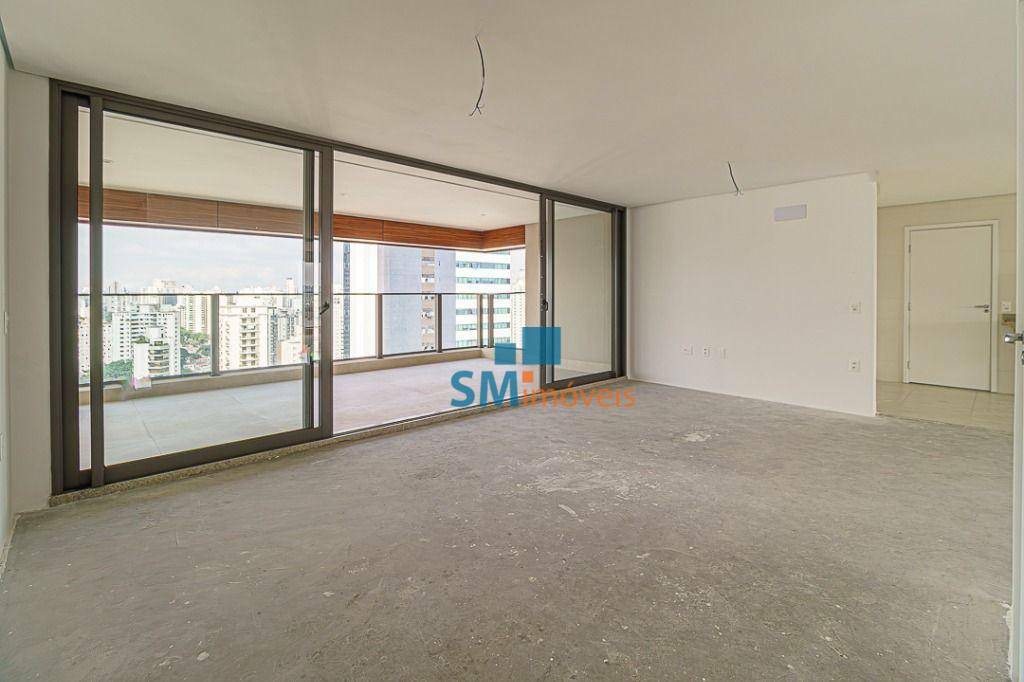 Apartamento à venda com 4 quartos, 232m² - Foto 2