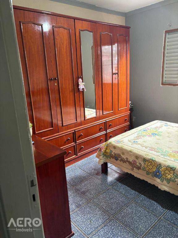 Casa à venda com 2 quartos, 116m² - Foto 9