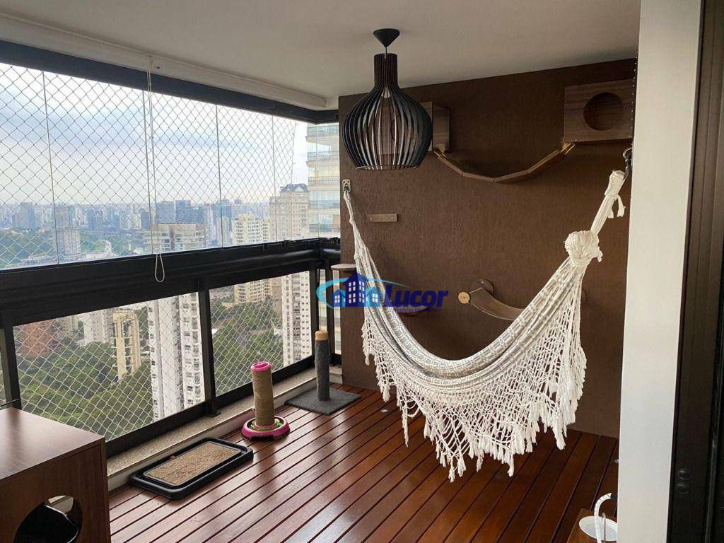 Apartamento para alugar com 4 quartos, 207m² - Foto 28