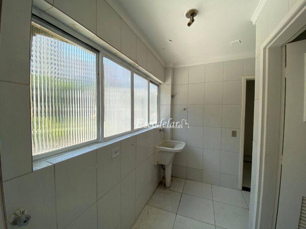 Apartamento para alugar com 3 quartos, 157m² - Foto 9