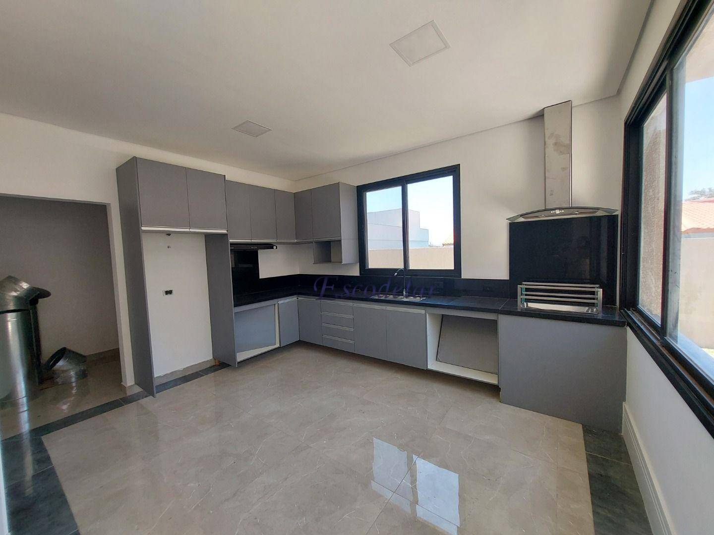 Casa de Condomínio à venda com 4 quartos, 200m² - Foto 10