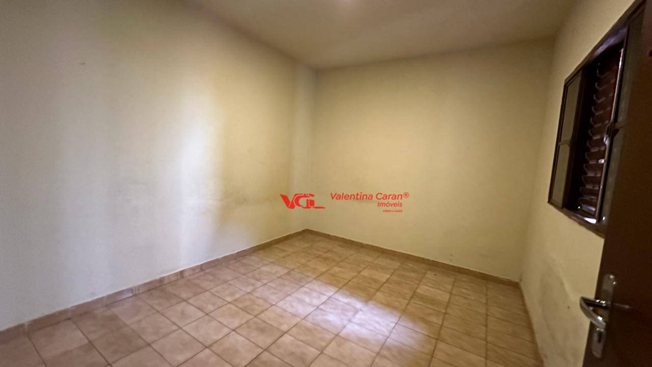 Casa à venda com 4 quartos, 220m² - Foto 14