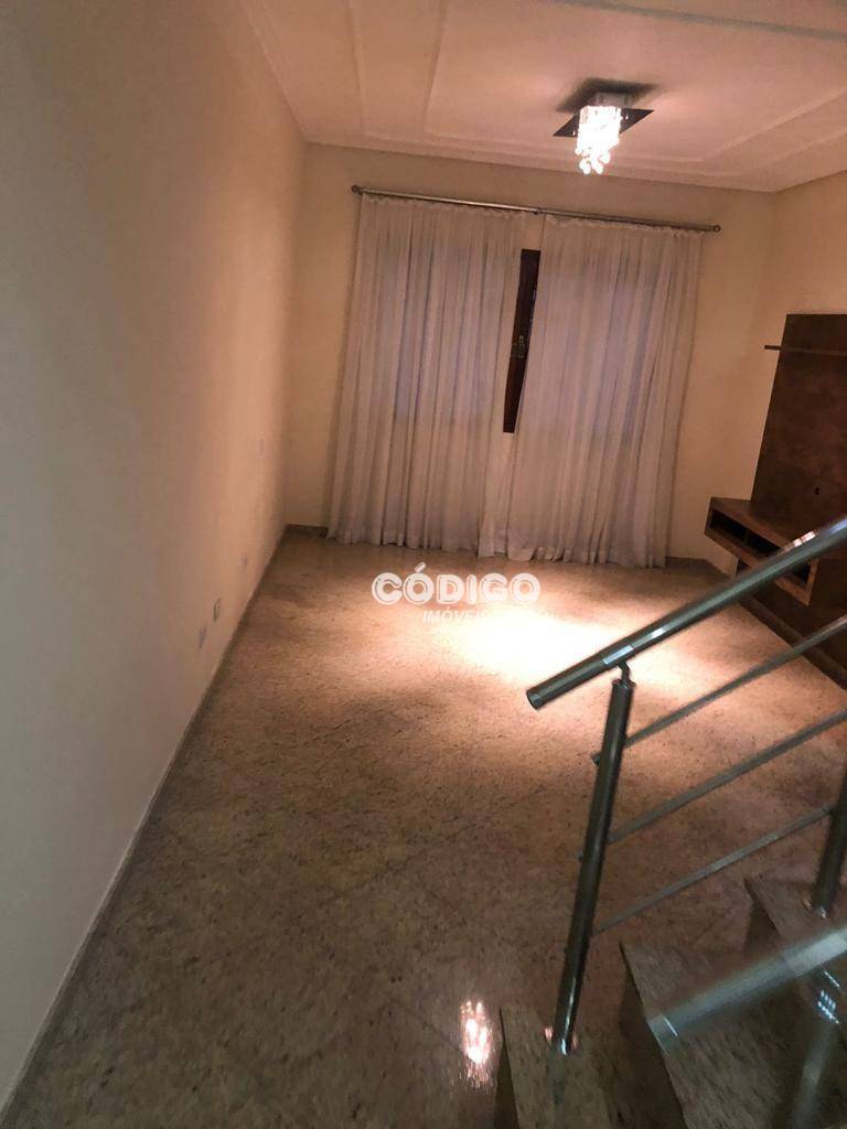 Sobrado à venda com 3 quartos, 150m² - Foto 2