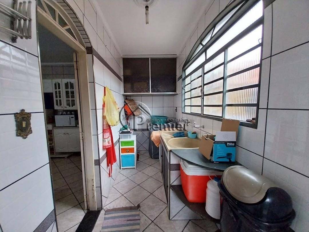 Casa à venda com 3 quartos, 250m² - Foto 16