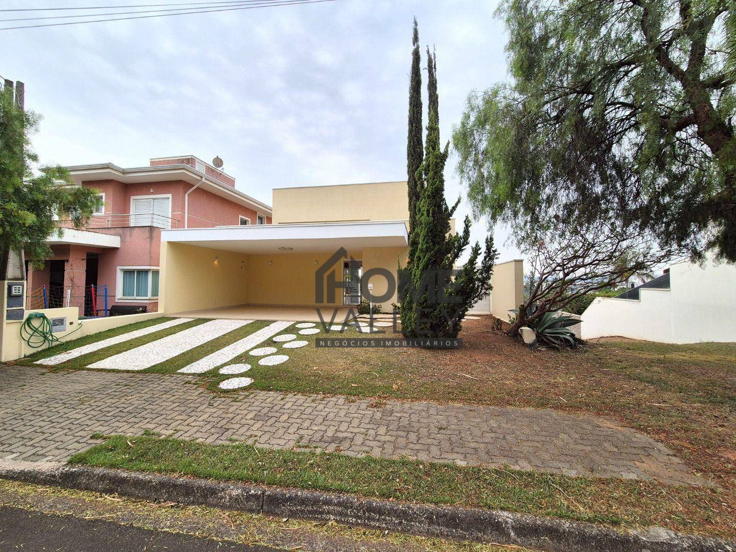 Casa de Condomínio à venda com 4 quartos, 267m² - Foto 3