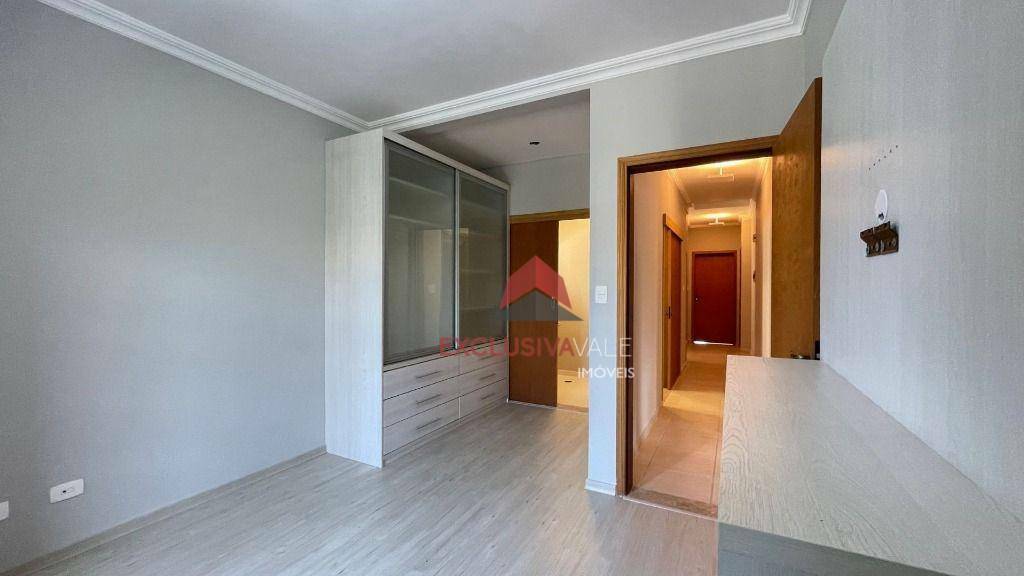 Casa de Condomínio à venda com 4 quartos, 420m² - Foto 51