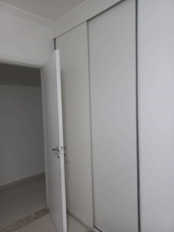 Apartamento à venda com 3 quartos, 118m² - Foto 12